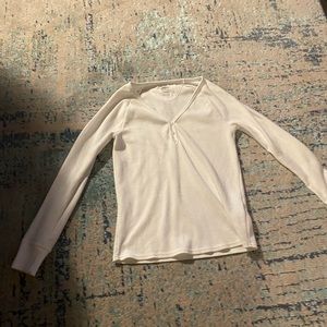 Roots cotton crew neck shirt.